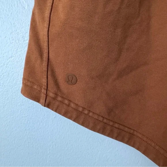 Lululemon inner glow high rise short in brown size 2 - Picture 2 of 6